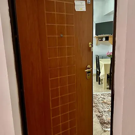 Alma's Apartment